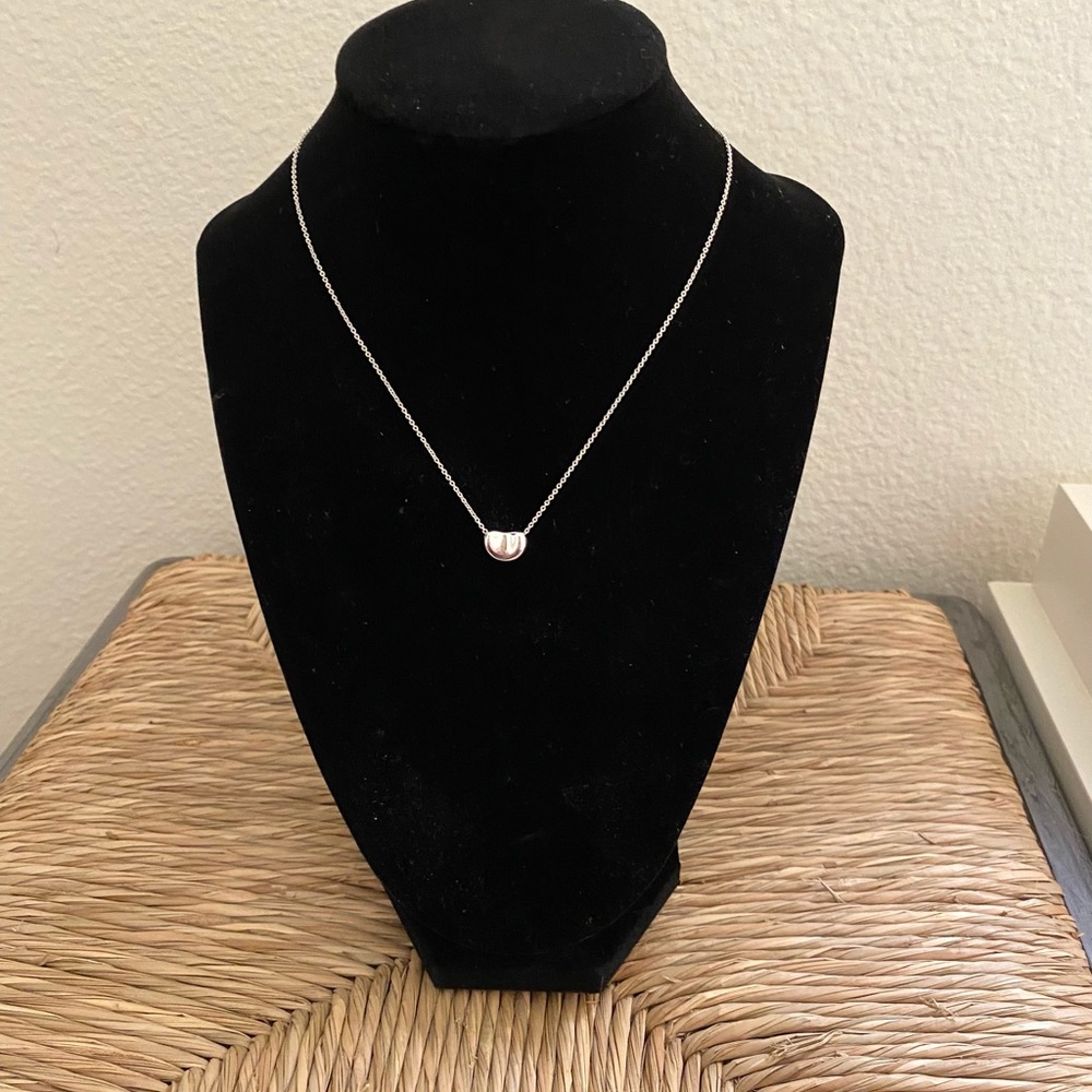 Tiffany Elsa Peretti bean necklace